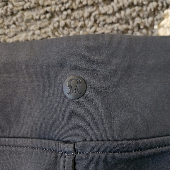 Lululemon Embrace the Space Pant 29” Size 4 - Picture 9 of 10